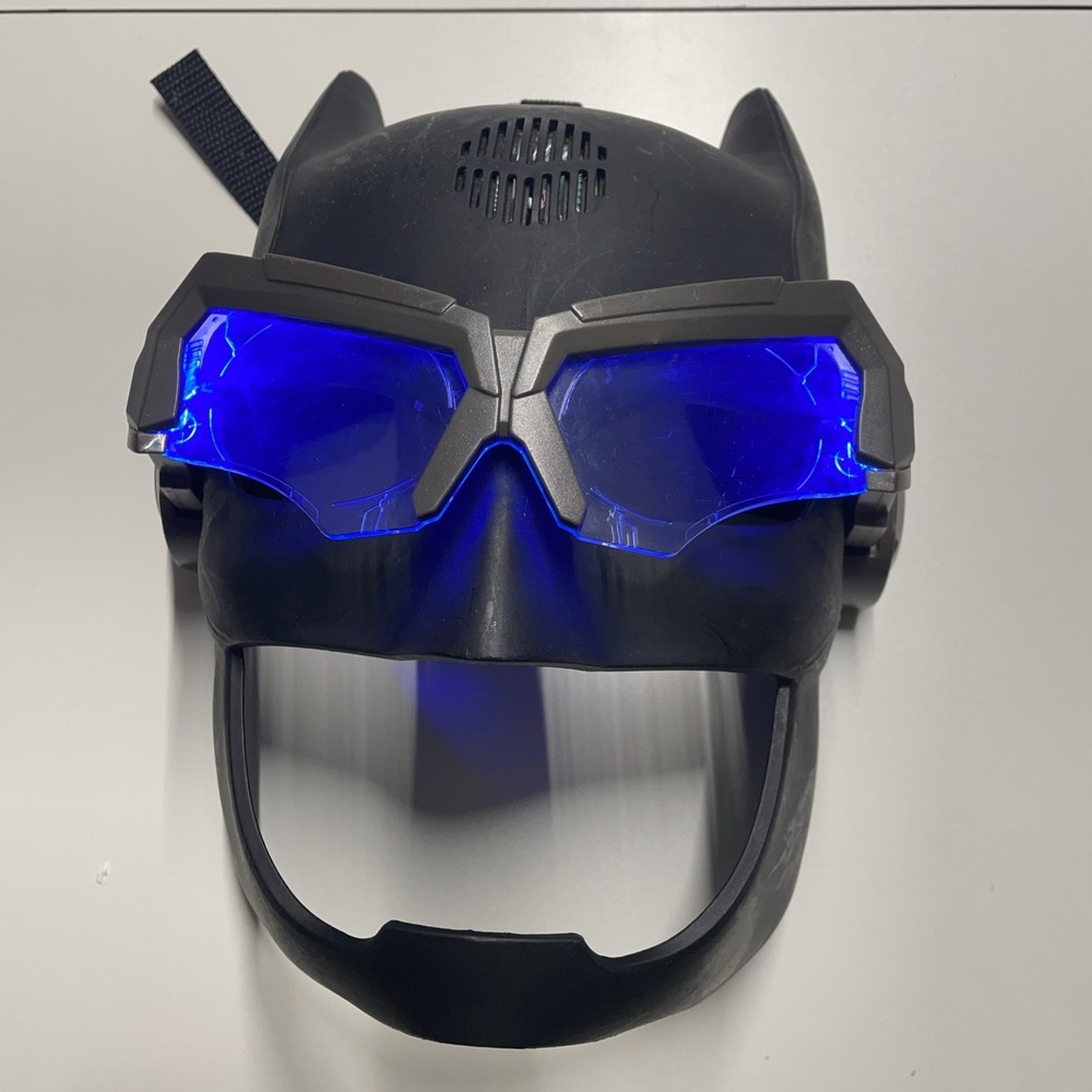 Batman Voice Changing Tactical Role Play Helmet DC Comics Justice League 2017